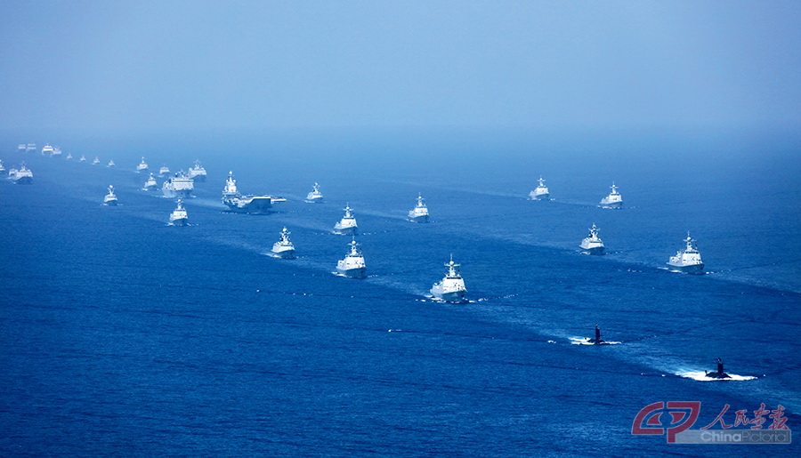 2018年4月12日上午，中央军委在南海海域隆重举行海上阅兵。 莫小亮 摄.jpg