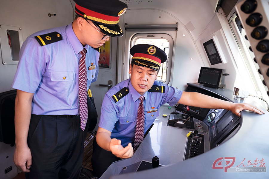 DUAN7960.jpg