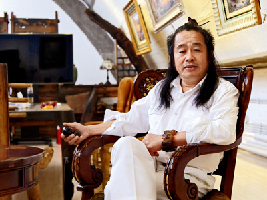 曹勇在位于北京798艺术区的曹勇艺术世界接受本刊记者专访。