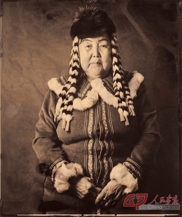 玛尼（生于1950年）《中国最后的驯鹿部落系列》王伟.jpg