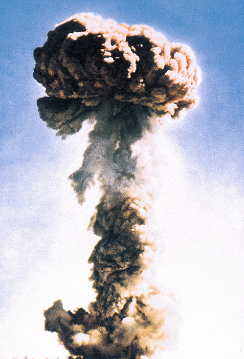 图片5-1964年，我国爆炸第一颗原子弹CMYK.png