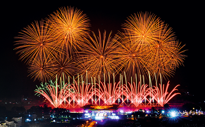 浏阳天空剧院烟花秀-邓霞林user_album_pic_7311075_66a1f182144f3.png
