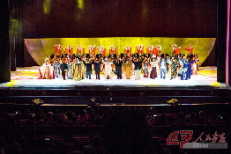 2016年4月22日，舞剧《丝绸之路》在北京天桥艺术中心上演。 摄影 王蕴聪
