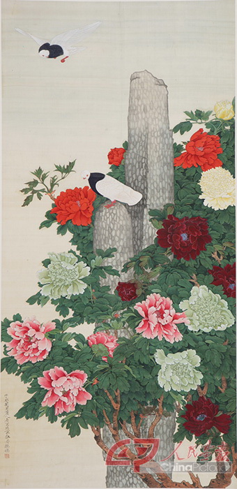 于非闇 牡丹鹁鸽 绢本设色 172·6×83·5cm 20世纪50年代 中国美术馆藏.jpg