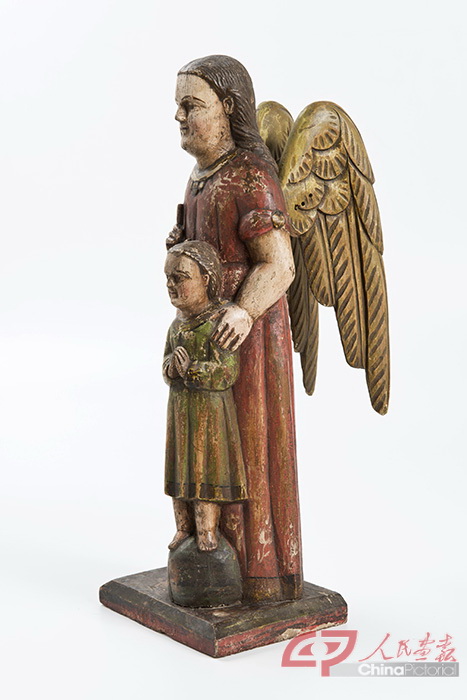 守护天使 彩色木雕 18世纪 60厘米×26厘米×18厘米.jpg