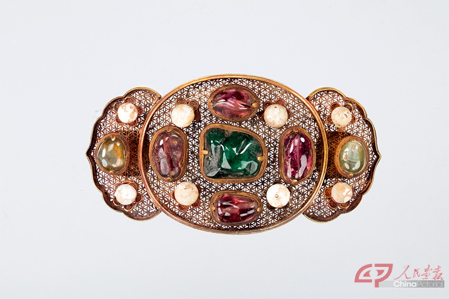 嵌珠宝透空鎏金绦环Gilt silk ribbon ring with openwork and gem and pearl inlays 珍729-2.jpg