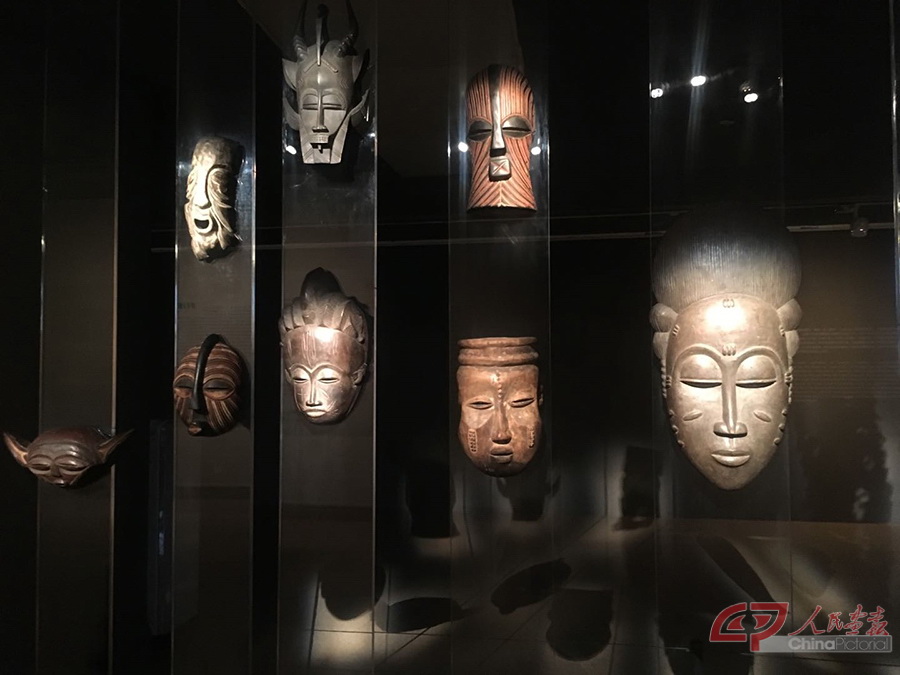 非洲雕塑展.jpg