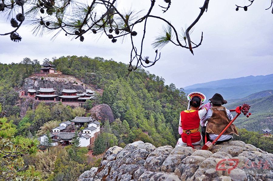 位于石龙村辖区的石宝山石钟寺。_DSC0818.jpg