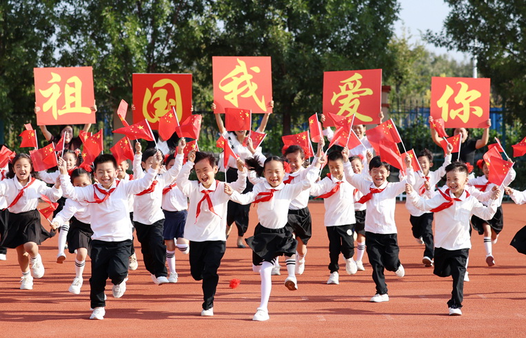 5343b82a5c6340f283a6f04d3e19413b封面1.jpg