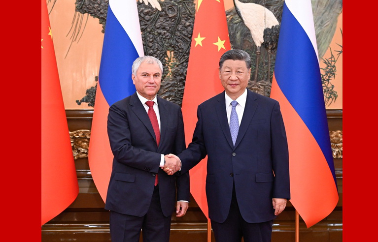 de8b57c1f8e54aff8b2d9da1269db048封面.jpg