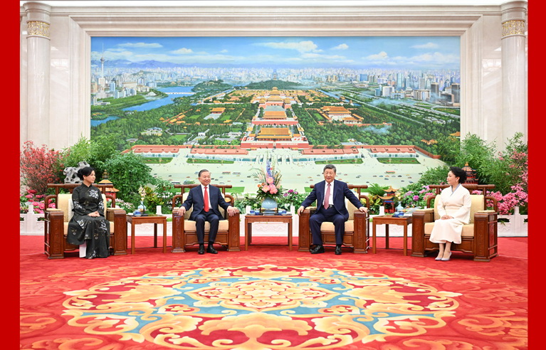 ef09275932914b7eb5c87e3c08682b17封面.jpg