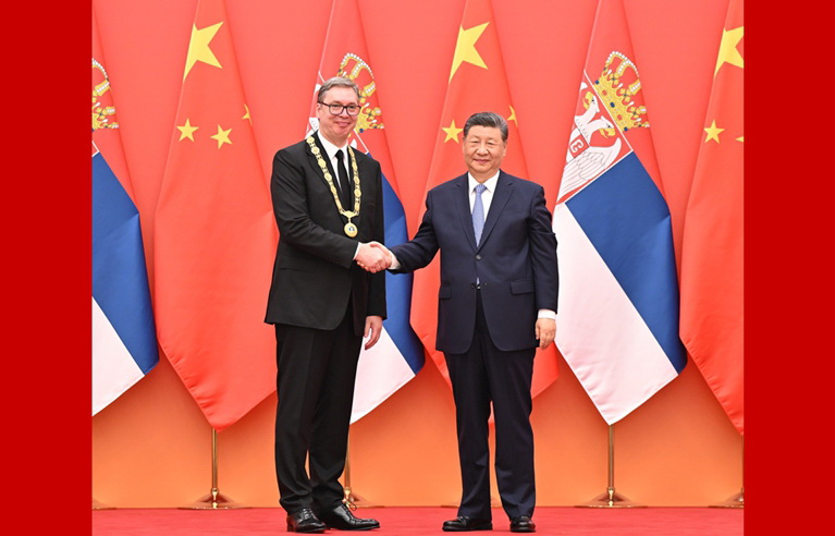 24fd7330473b47b7a5e16a9d1ec3948511封面.jpg