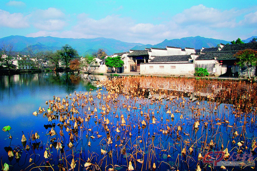 皖南古民居---------【宏村秋霁】------------1999年.jpg