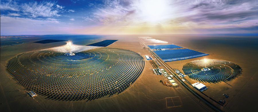 16《戈壁滩上绘蓝图》 范一彬 摄影.jpg