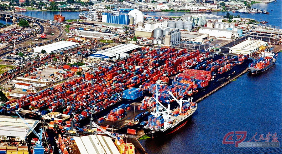 06贸易和投资便利化2-5-1-5  中非发展基金与招商局集团合作投资的尼日利亚拉各斯港集装箱码头项目。.jpg