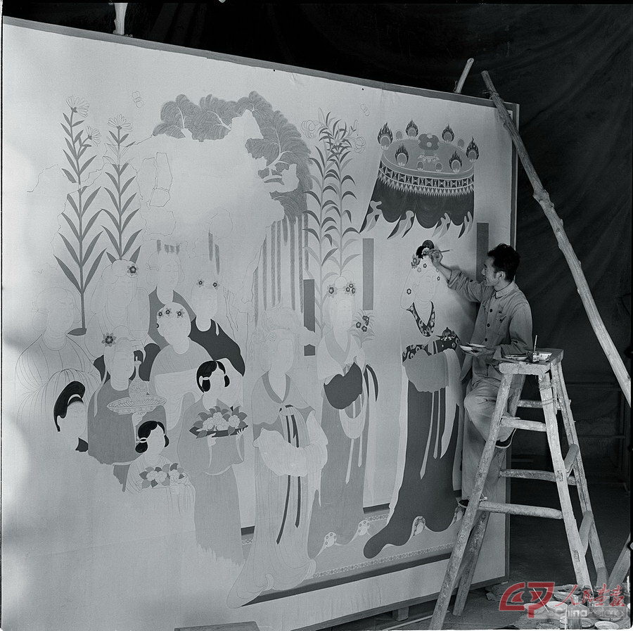 1955年 段文杰（第二任院长）在第130窟临摹壁画-1955年7月20日_1.jpg