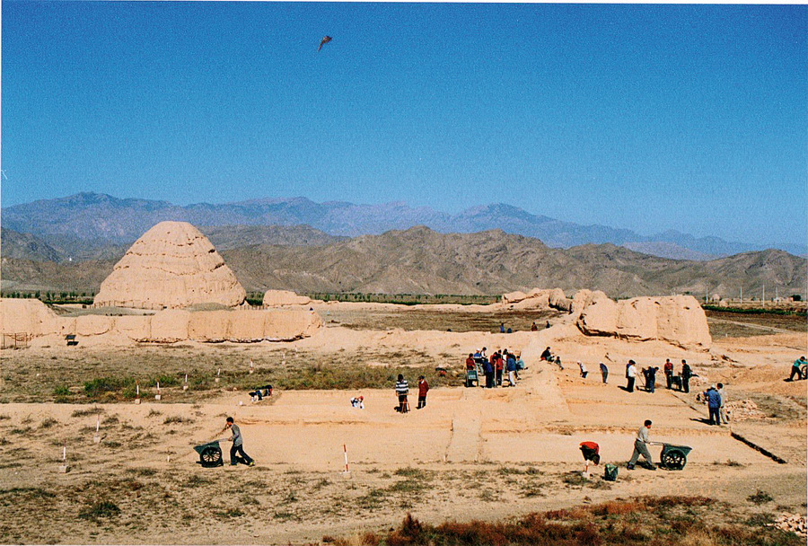 3号陵 发掘工作场景 (1).jpg