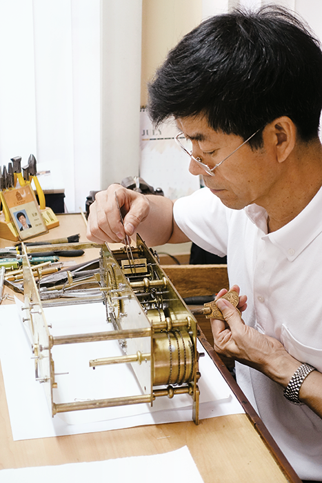 钟表修复-工序-4修补.png