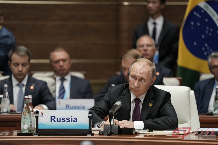 俄罗斯总统普京出席金砖国家领导人厦门会晤大范围会议2 摄影 万全.jpg