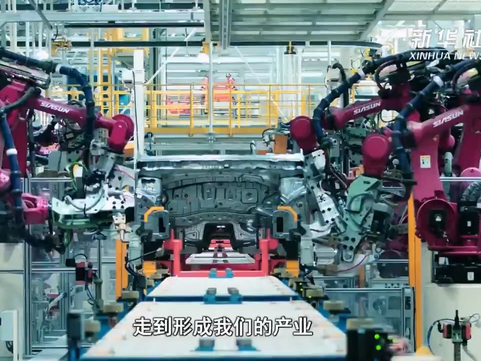 20240930gq_robot.mp4_20240930_101858.930-1.jpg