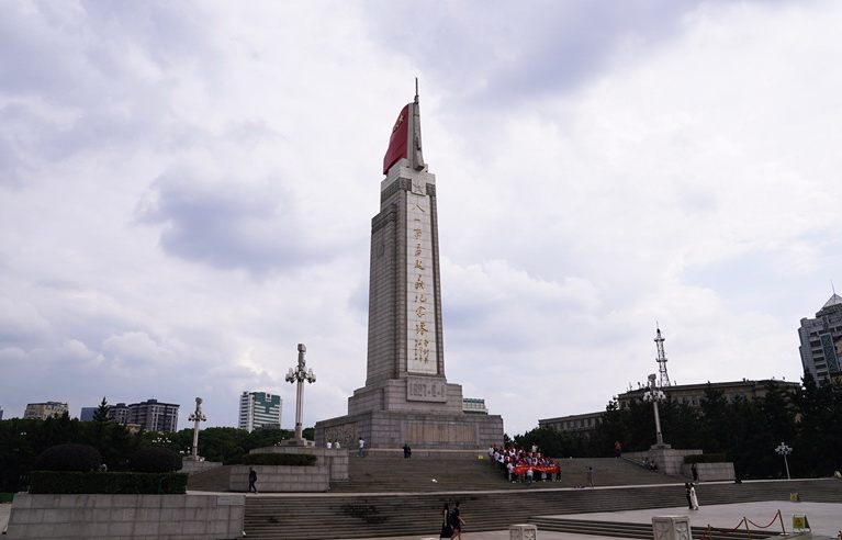 472c0988771e488c988900ac54d73f7311封面.JPG