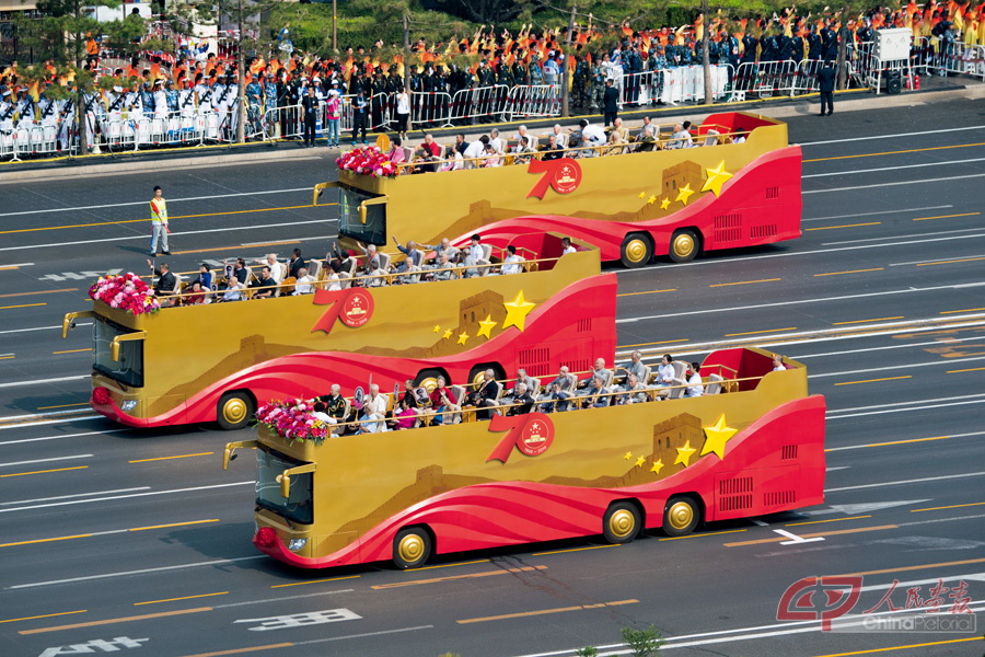 庆祝新中国成立70周年十一国庆首都群众游行活动，为祖国庆生。-柳军摄影_8800.jpg