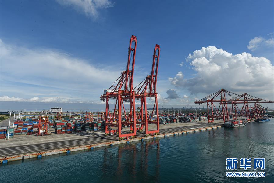 （图文互动）（1）海南自贸港开通首条洲际集装箱航线